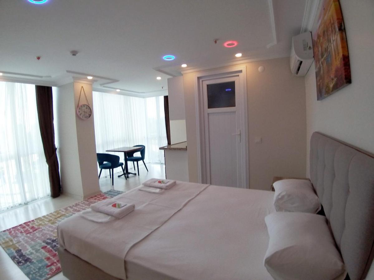 Golden Fish Hotel Batumi Exterior photo